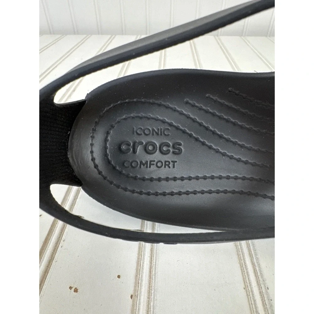 Crocs Serena Sandal Women's Size W 10 Black Strappy Lightweight Comfort Gorpcore